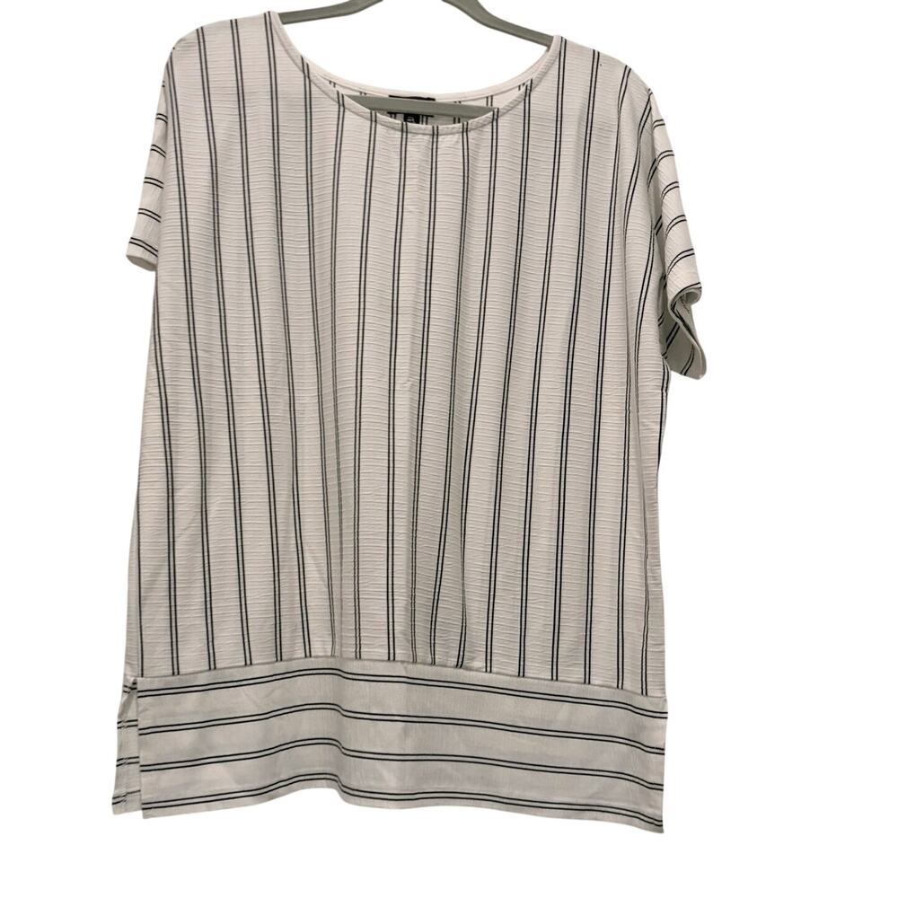 Breathable gauzy pinstriped blouse
